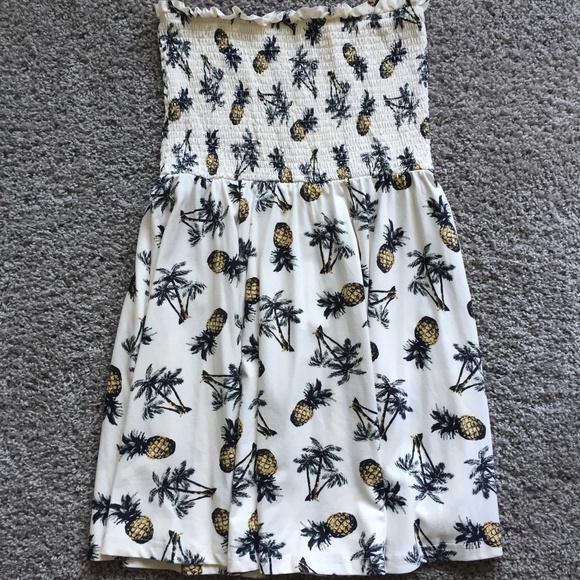 Ardene Super Soft Strapless Pineapple Tropical Dress Size Medium - Picture 2 of 4